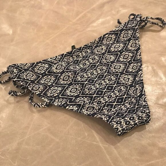 J.Crew Batik String Hipster Bikini M - Picture 7 of 9